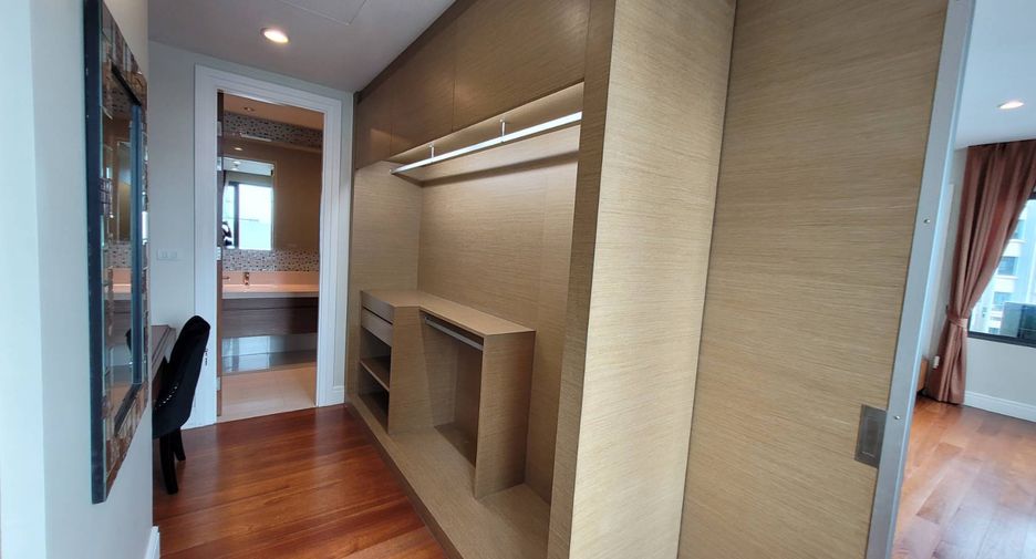 Wohnung zur Miete mit 3 Zimmer in Khlong Toei, Bangkok