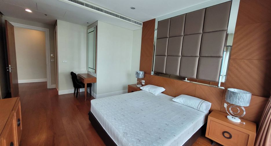 Wohnung zur Miete mit 3 Zimmer in Khlong Toei, Bangkok