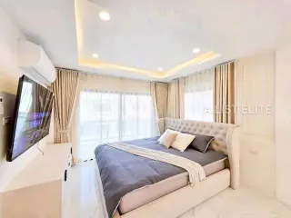À louer 5 chambres maison à Bang Lamung, Chonburi