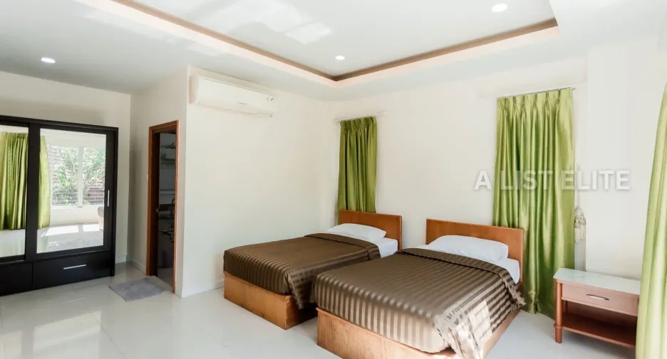 For rent 8 bedrooms house in Bang Lamung, Chonburi