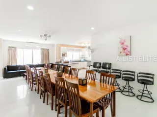 À louer 8 chambres maison à Bang Lamung, Chonburi