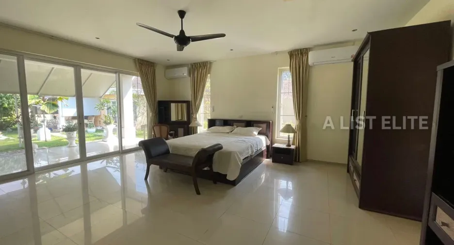 For rent 5 bedrooms house in Bang Lamung, Chonburi