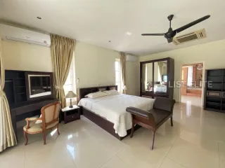 À louer 5 chambres maison à Bang Lamung, Chonburi