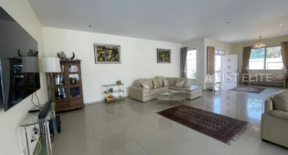 For rent 5 bedrooms house in Bang Lamung, Chonburi