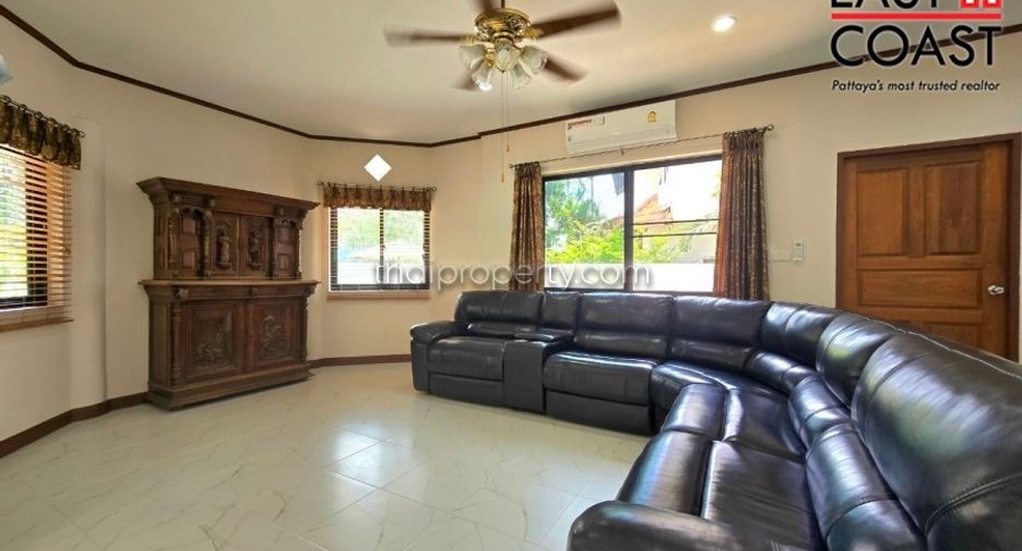 Haus zum Kauf mit 4 Zimmer in Bang Lamung, Chonburi