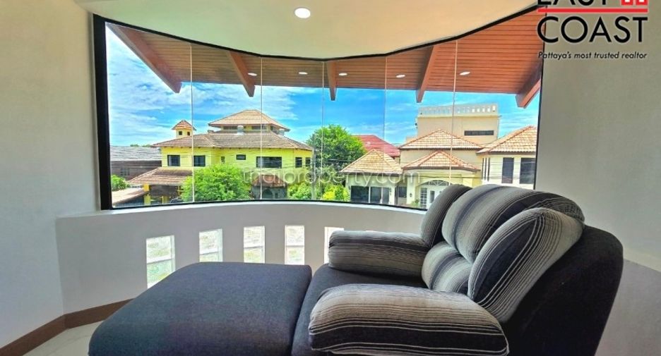Haus zum Kauf mit 4 Zimmer in Bang Lamung, Chonburi