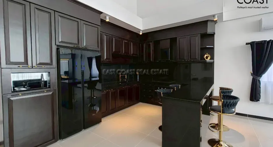 For rent 5 bedrooms house in Bang Lamung, Chonburi