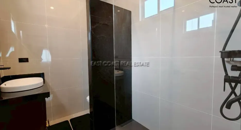 For rent 5 bedrooms house in Bang Lamung, Chonburi