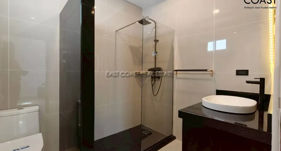 For rent 5 bedrooms house in Bang Lamung, Chonburi