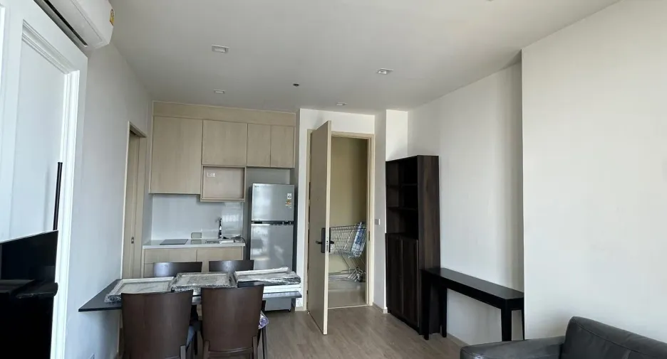 For rent 1 bed condo in Watthana, Bangkok