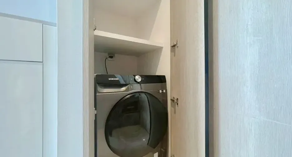 Wohnung zur Miete mit 1 Zimmer in Huai Khwang, Bangkok