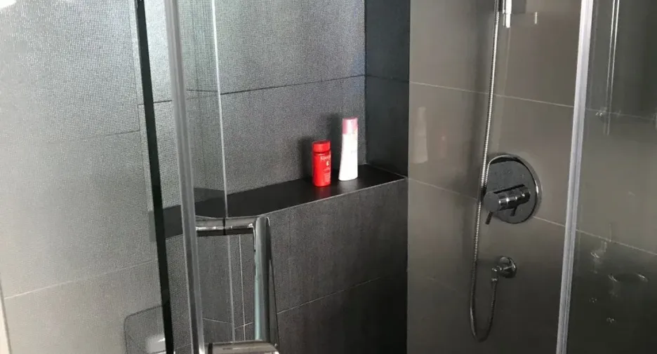 Wohnung zur Miete mit 1 Zimmer in Bang Rak, Bangkok
