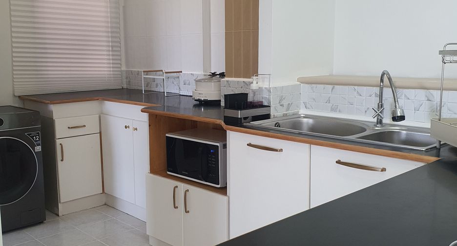 Condo en alquiler de 2 habitaciones en Prawet, Bangkok