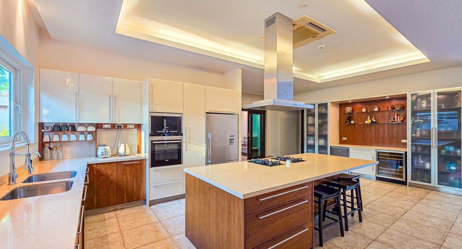 For sale 6 bedrooms house in Bang Lamung, Chonburi