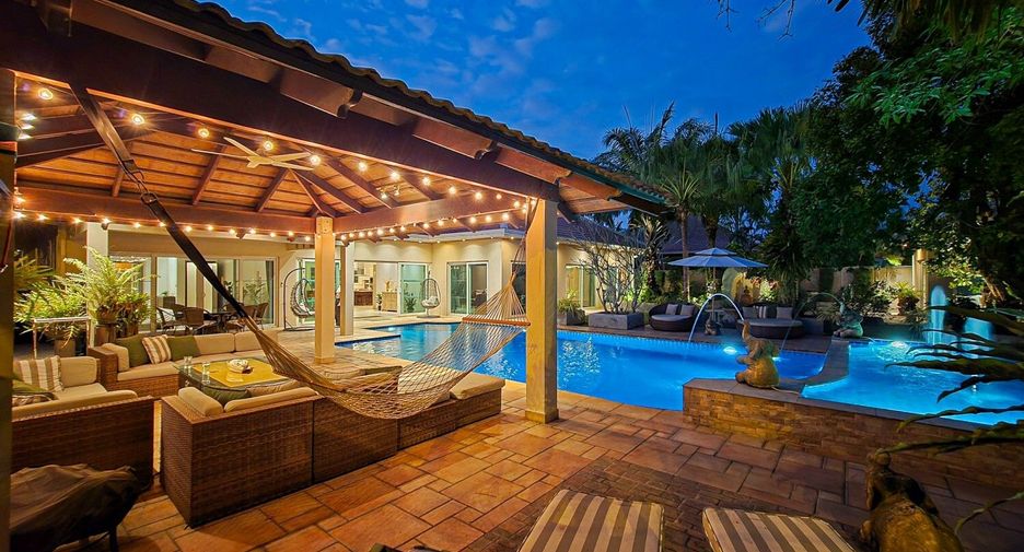 For sale 6 bedrooms house in Bang Lamung, Chonburi
