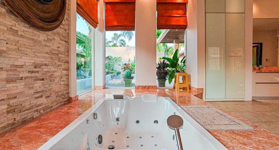 For sale 6 bedrooms house in Bang Lamung, Chonburi