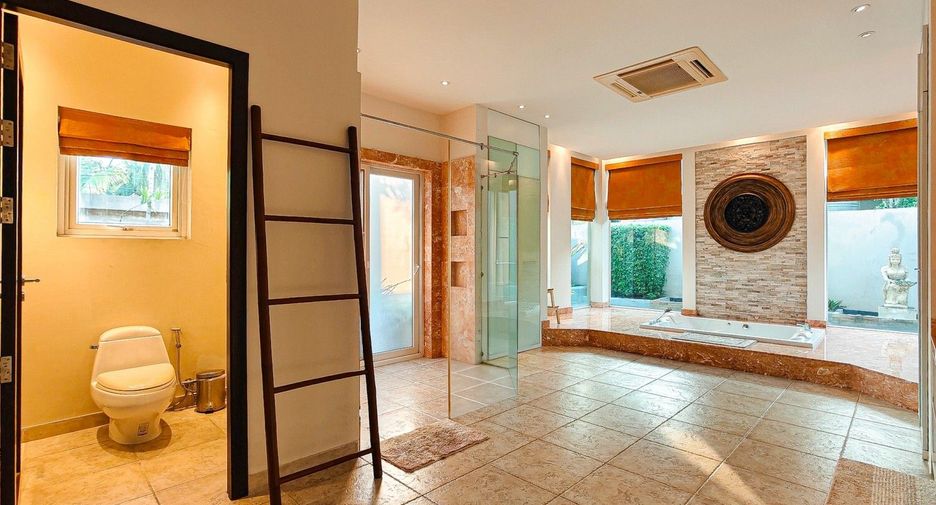 For sale 6 bedrooms house in Bang Lamung, Chonburi