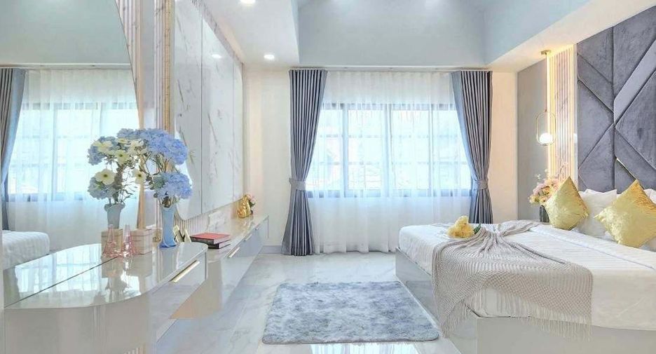 For sale 4 bedrooms villa in Bang Lamung, Chonburi