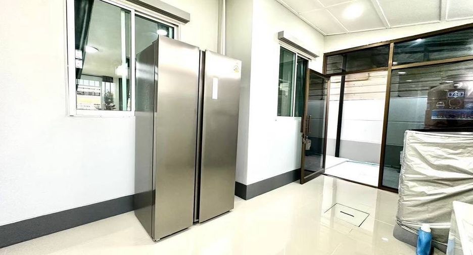 For rent 3 bedrooms house in Lat Krabang, Bangkok
