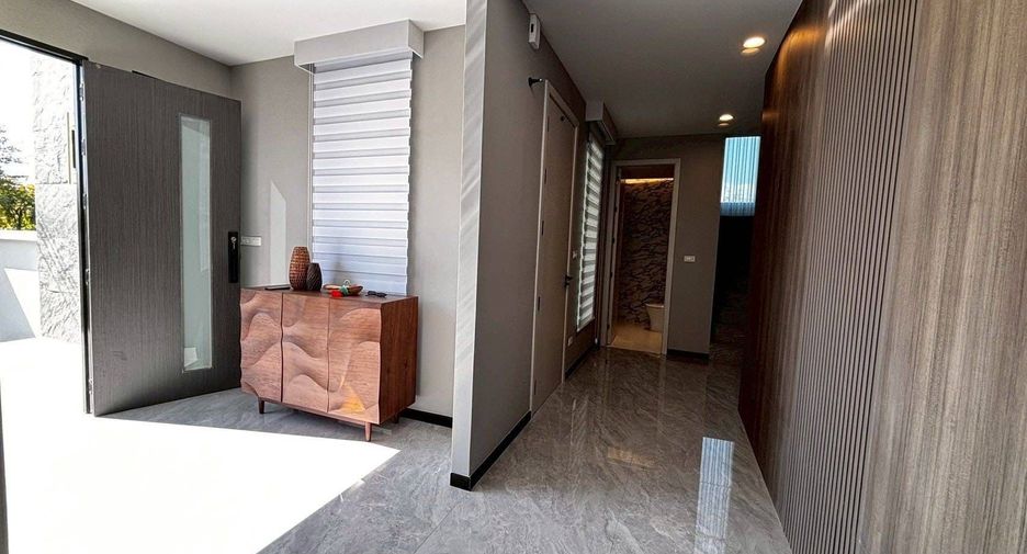 For rent 4 bedrooms villa in Mae Rim, Chiang Mai