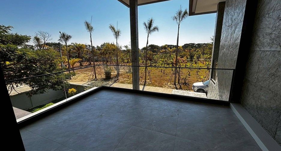 For rent 4 bedrooms villa in Mae Rim, Chiang Mai