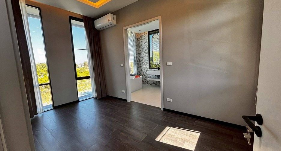 For rent 4 bedrooms villa in Mae Rim, Chiang Mai