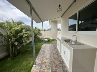 À louer 3 chambres villa à Bang Lamung, Chonburi