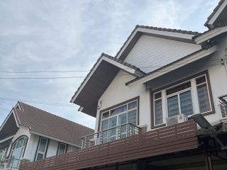Casa en venta de 4 habitaciones en Phra Khanong, Bangkok