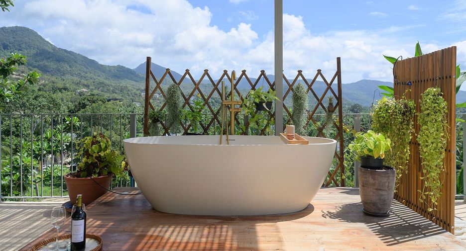 For sale 5 bedrooms villa in Ko Pha-ngan, Surat Thani