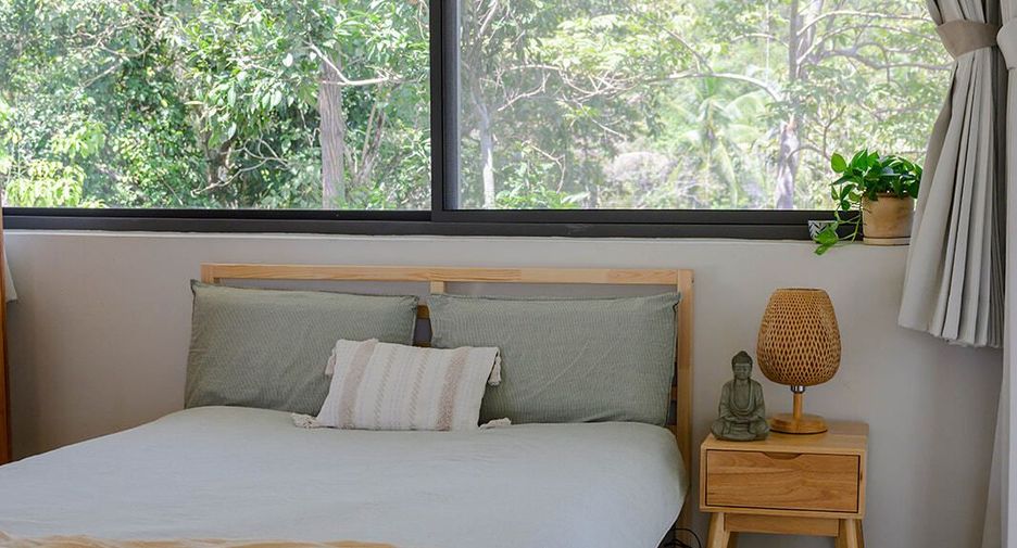For sale 5 bedrooms villa in Ko Pha-ngan, Surat Thani