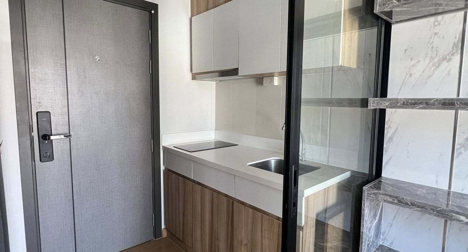 For rent 1 bed condo in Huai Khwang, Bangkok