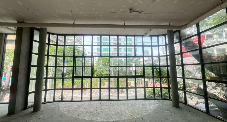 For rent retail Space in Watthana, Bangkok
