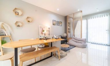 Reihenhaus zur Miete mit 3 Zimmer in Saphan Sung, Bangkok