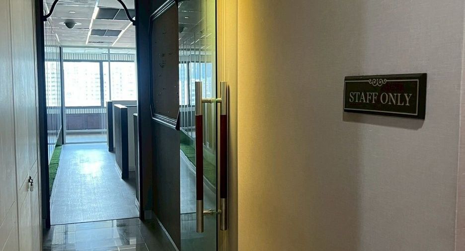 Oficina en alquiler en Watthana, Bangkok