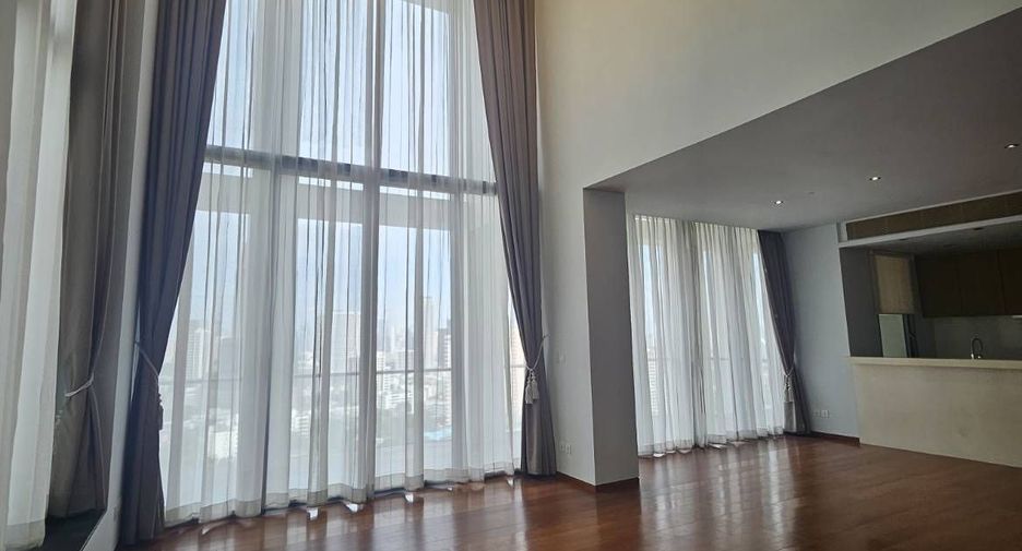 For rent 3 bedrooms condo in Sathon, Bangkok
