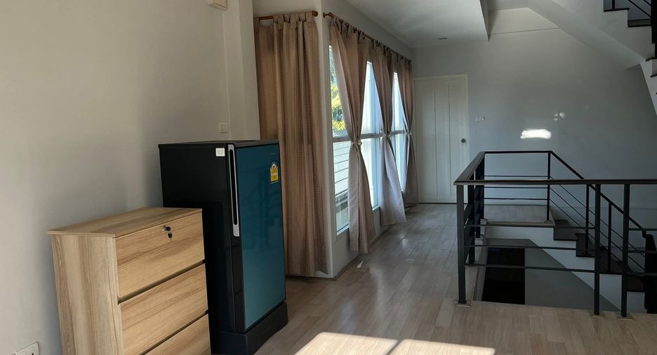 Reihenhaus zur Miete mit 3 Zimmer in Mueang Chiang Mai, Chiang Mai