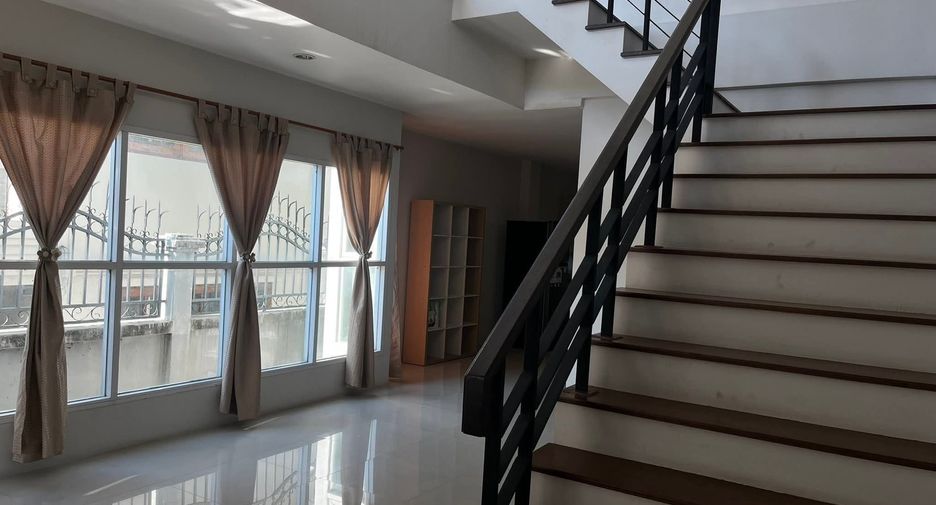 Reihenhaus zur Miete mit 3 Zimmer in Mueang Chiang Mai, Chiang Mai