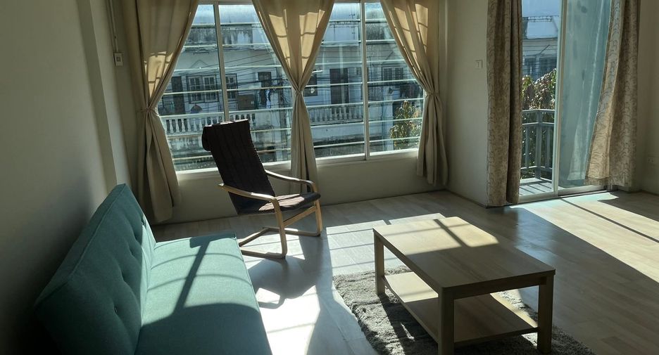 Reihenhaus zur Miete mit 3 Zimmer in Mueang Chiang Mai, Chiang Mai