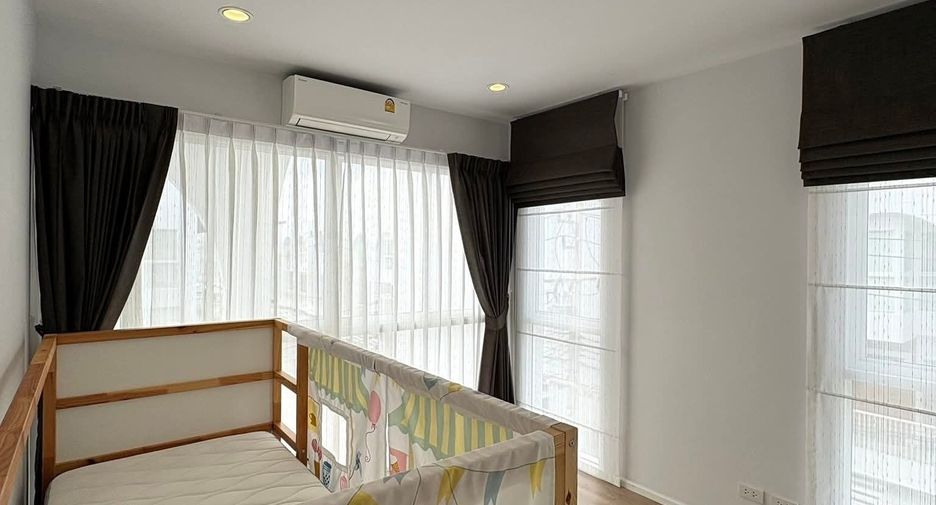 For rent 3 bedrooms townhouse in Mueang Chiang Mai, Chiang Mai