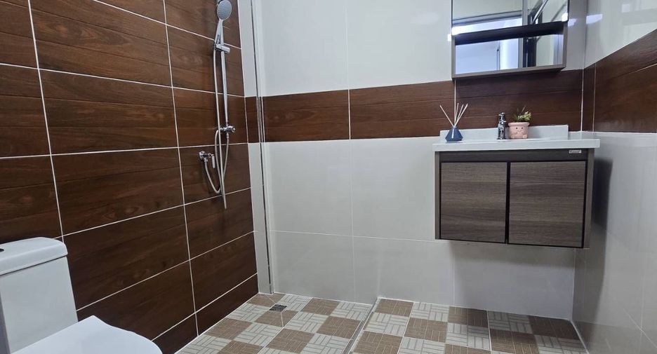 For sale 3 ベッドルーム house in Bang Lamung, Chonburi