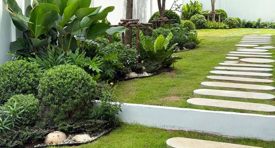 À vendre 6 chambres villa à Sattahip, Chonburi