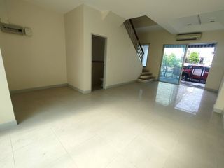 À vendre 3 chambres maison à Suan Luang, Bangkok