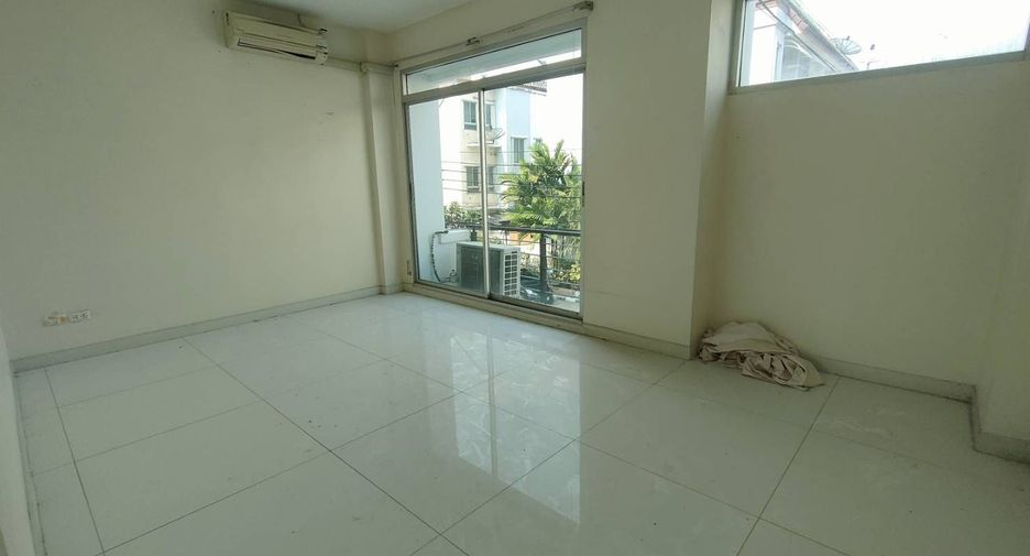 出售 3 卧室 独立屋 在 Suan Luang, 曼谷