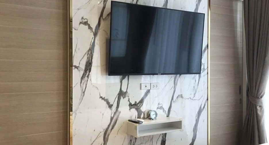 For rent studio condo in Khlong Toei, Bangkok