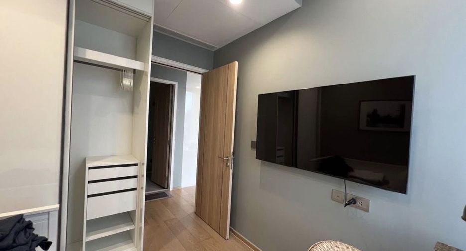 For rent 2 bedrooms condo in Sathon, Bangkok