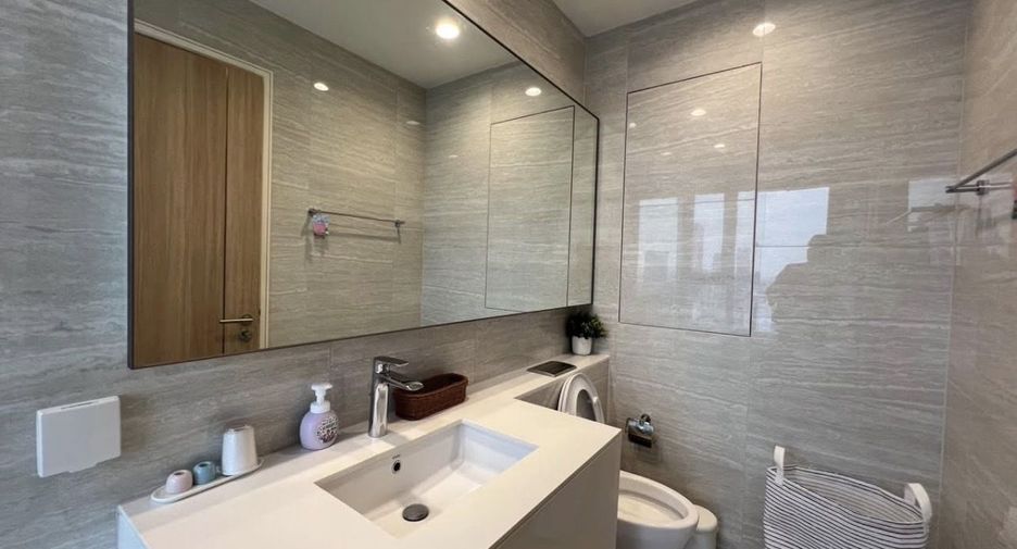 For rent 2 bedrooms condo in Sathon, Bangkok