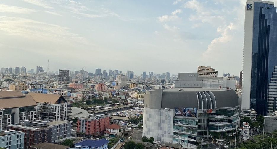 For sale 1 bed condo in Huai Khwang, Bangkok