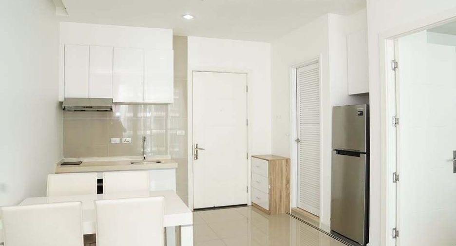 Wohnung zur Miete mit 1 Zimmer in Huai Khwang, Bangkok
