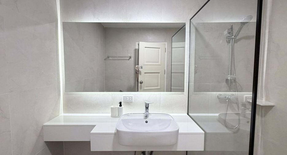 For rent 1 bed condo in Phaya Thai, Bangkok