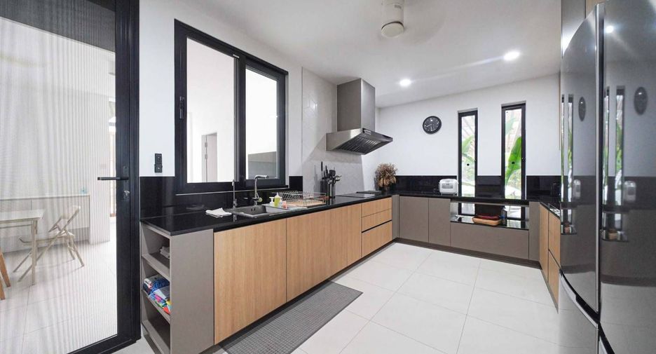 Villa en venta de 5 habitaciones en Sattahip, Chonburi